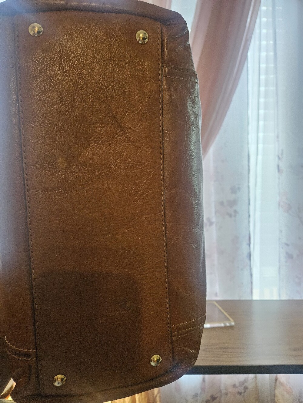 Michael Kors Gansevoort Large Leather Tote - Picture 14 of 16